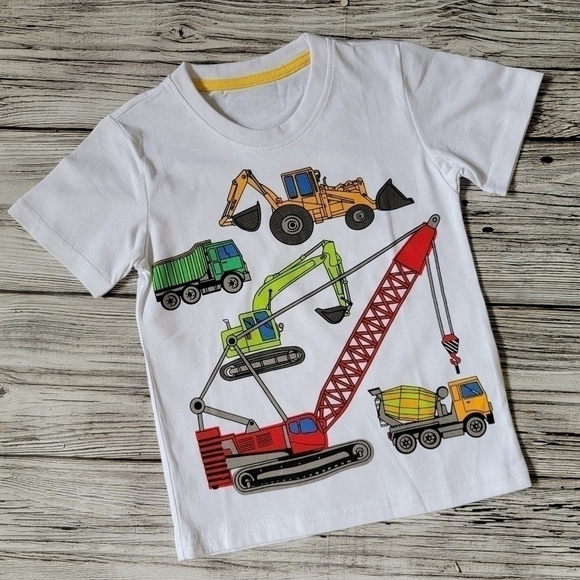 Construction Vehicles T-Shirt NWT - Picture 1 of 5
